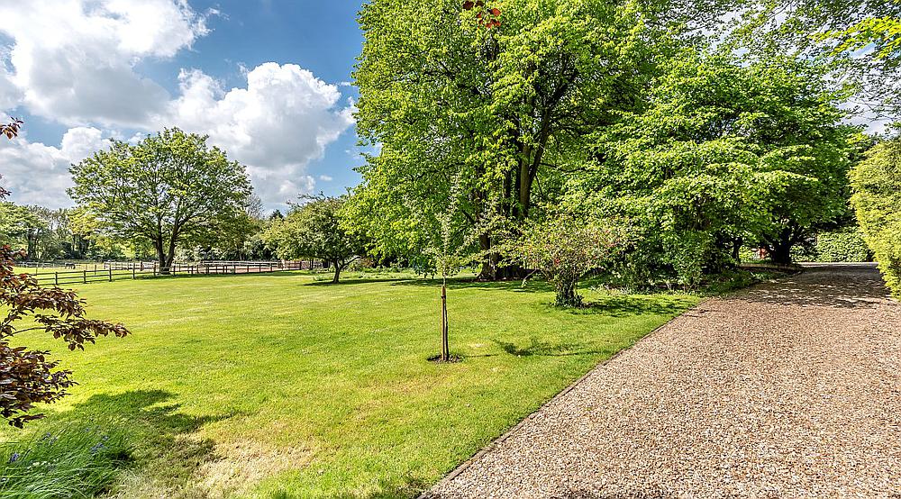 Walkeringham SOUTH YORKSHIRE