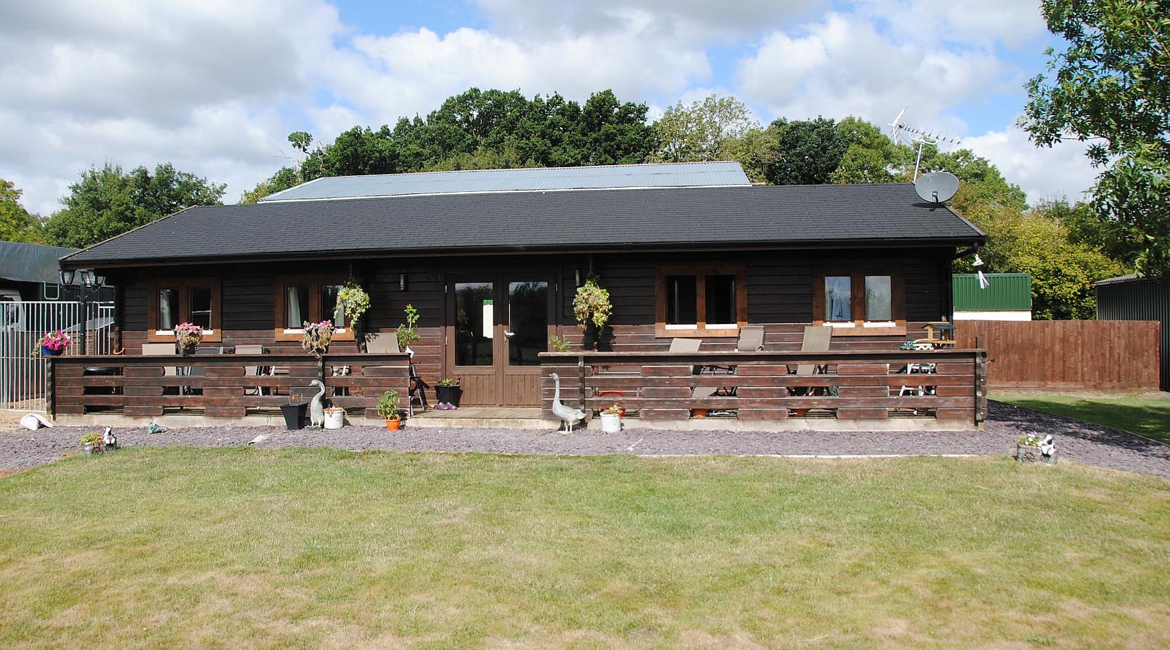 Potterspury NORTHAMPTONSHIRE