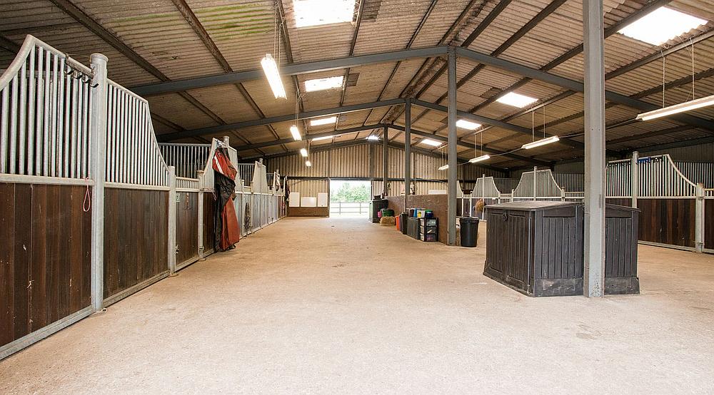 Potterspury NORTHAMPTONSHIRE