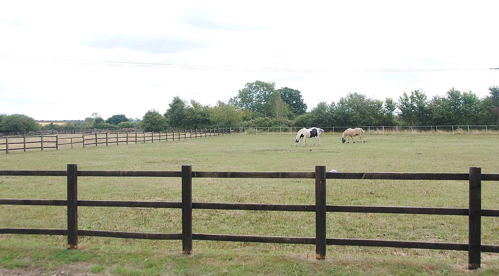 Potterspury NORTHAMPTONSHIRE
