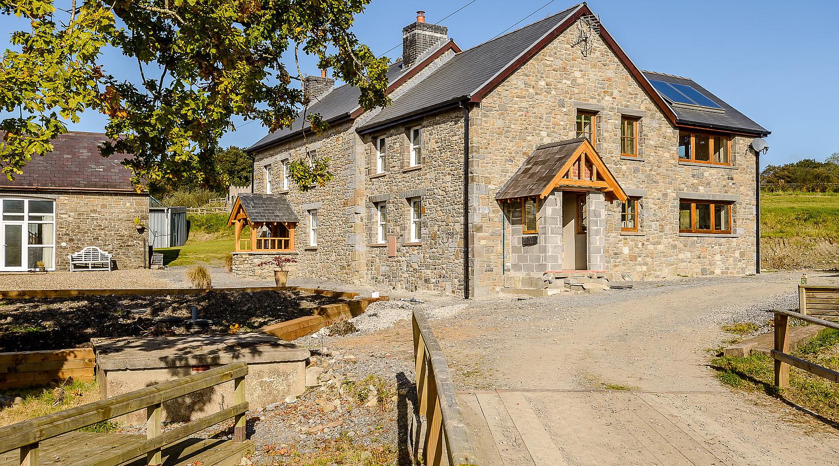 Broad Oak CARMARTHENSHIRE